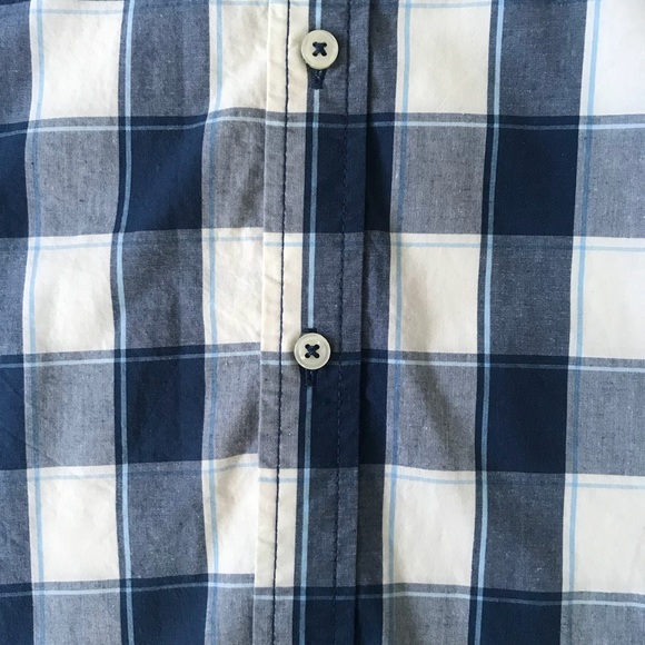 Tommy Hilfiger Button-Down Shirt - Picture 4 of 4